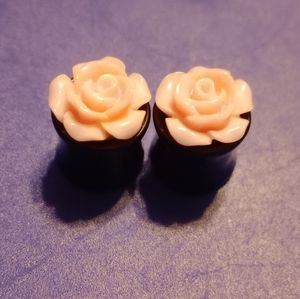 BEAUTIFUL PINK ROSE AND BLACK ACRYLIC PLUGS 11MM (7/16IN)